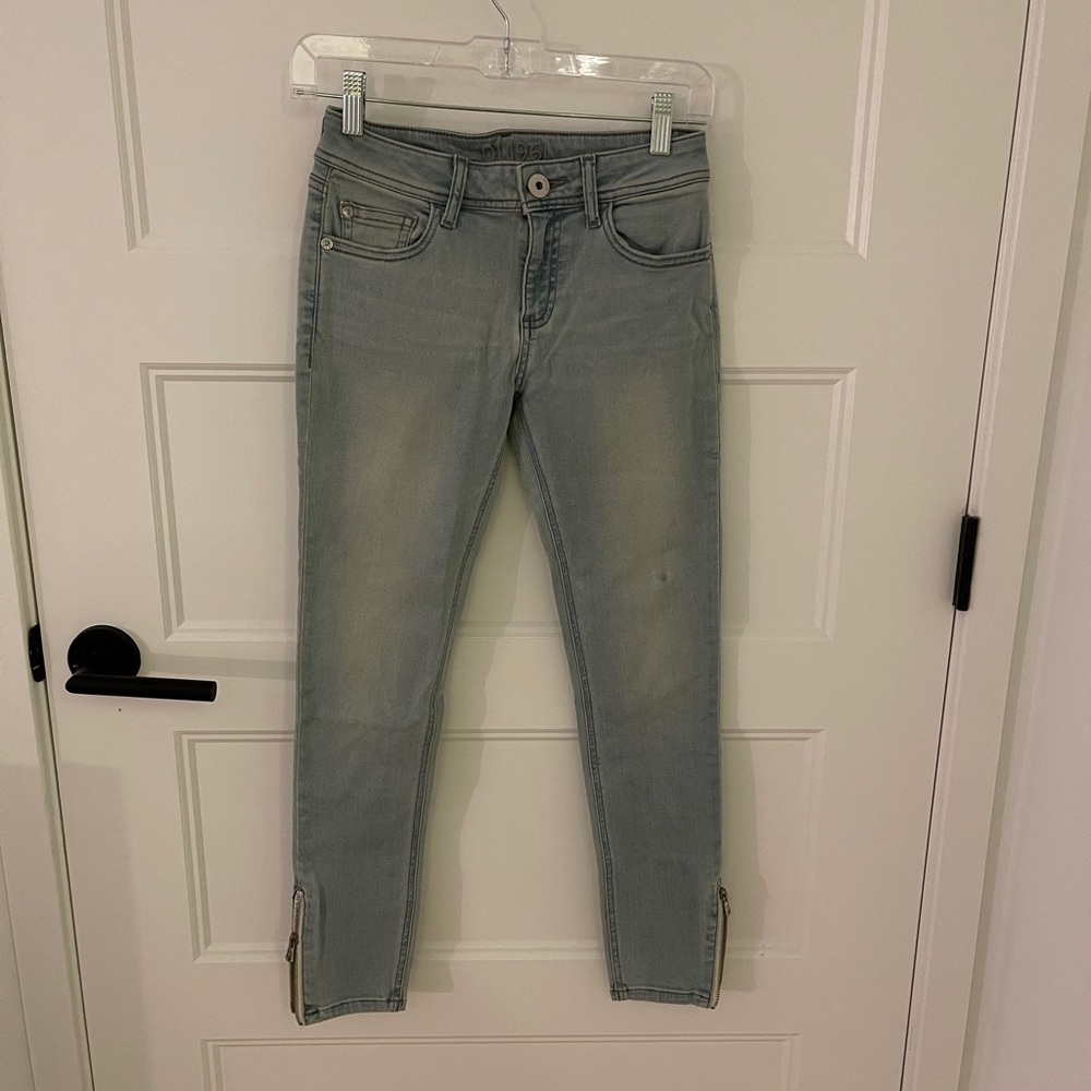 DL1961 Florence instasculpt cropped in light blue